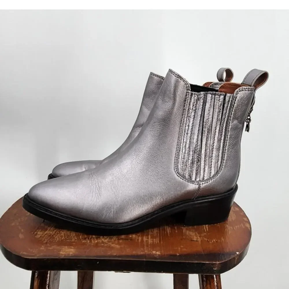 Coach‎ Bowery Chelsea Boot Silver Metallic Leather Comfort Ankle Size 7